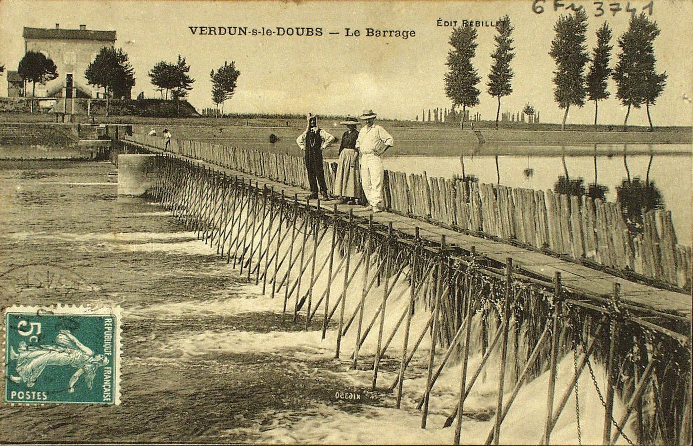 Verdun-sur-Doubs. Le Barrage.