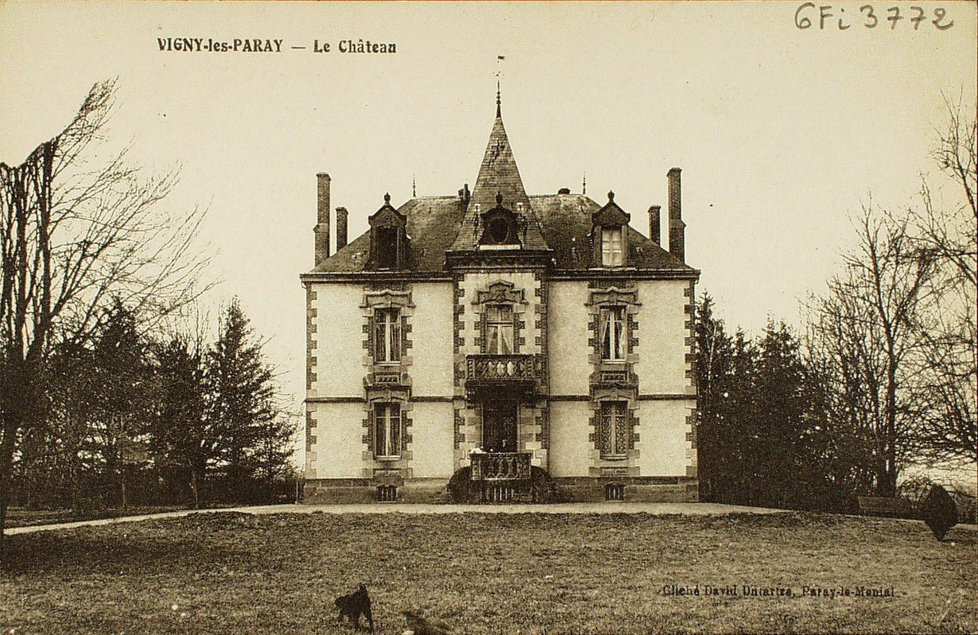 Vigny-lès-Paray. Le château.