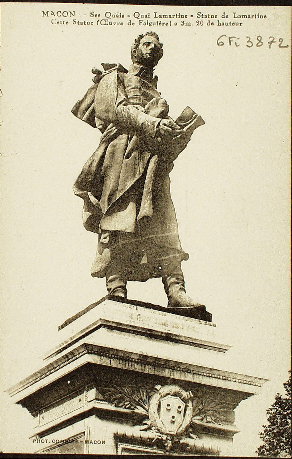 Mâcon. Ses quais. Quai Lamartine. Statue de Lamartine. Cette statue (oeuvre de Falguière) a 3,20 m de hauteur.