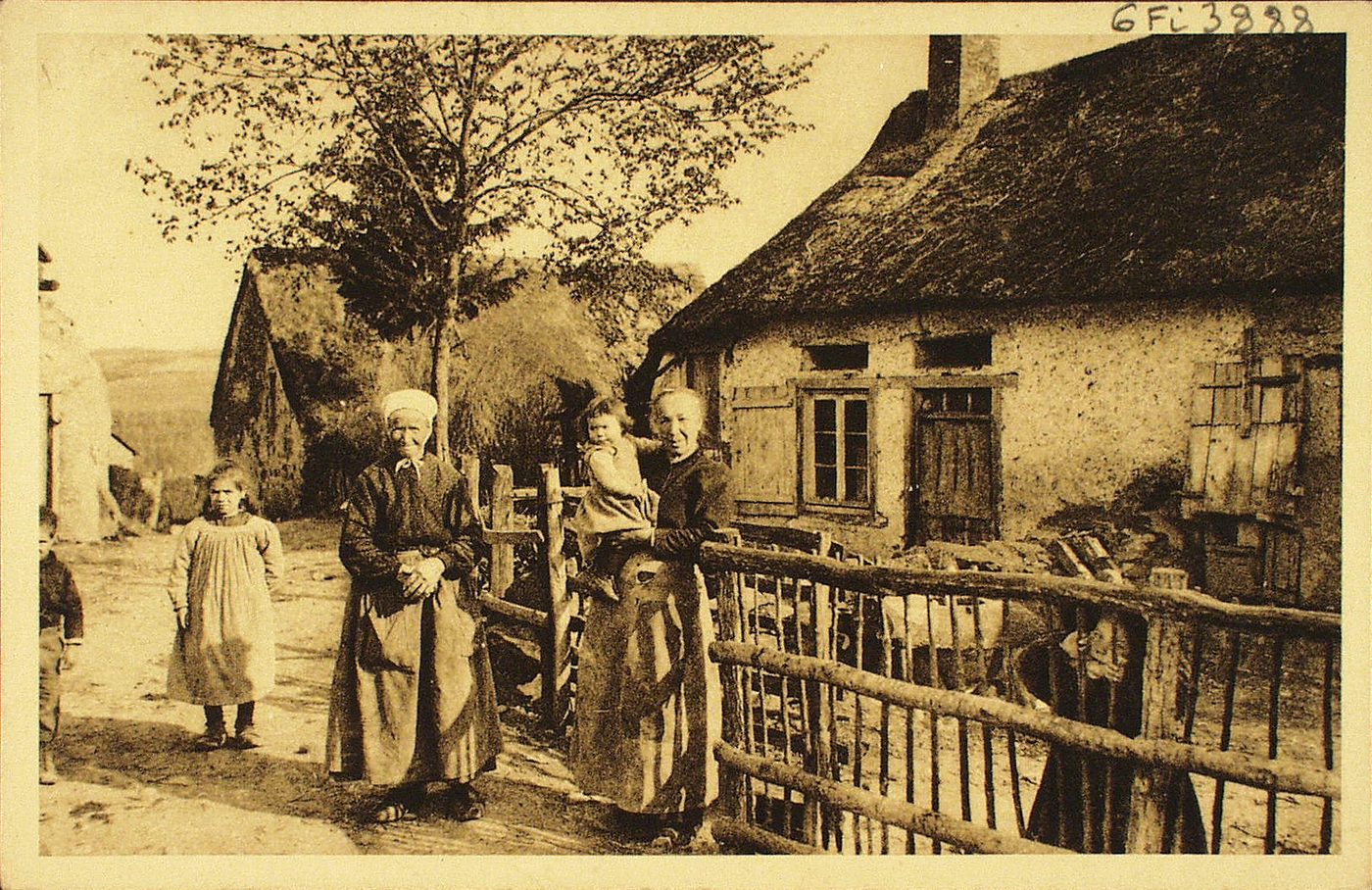 En Morvan. Chaumière morvandelle.