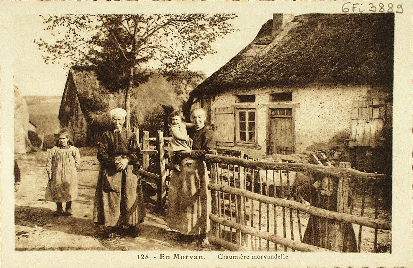 En Morvan. Chaumière morvandelle.