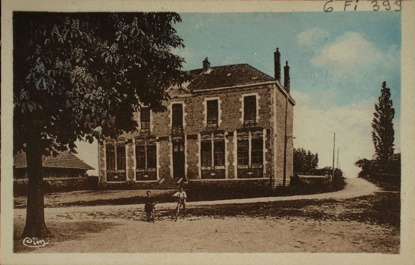 Bosjean. L'école communale.