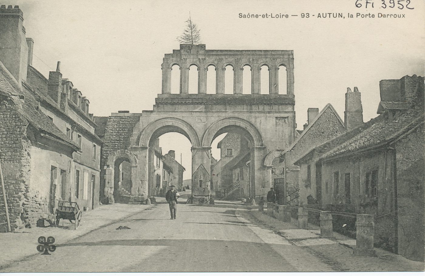 Autun, la porte d'Arroux.