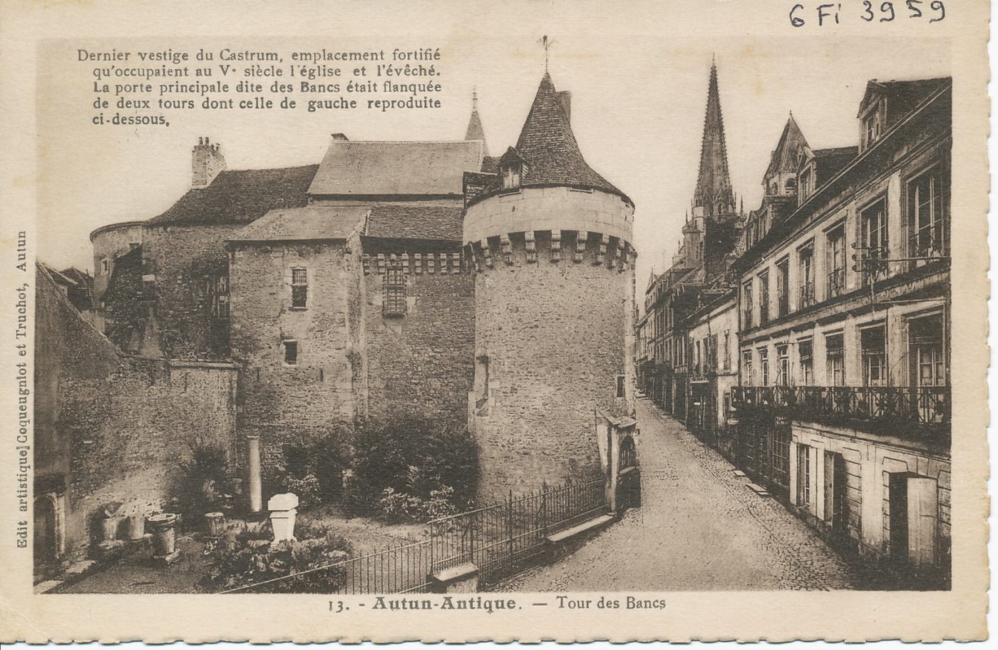 Autun antique. Tour des Bans. Dernier vestige du Castrum, emplacement fortifié qu'occupaient au Ve s. l'église et l'évêché. La porte principale dite des Bancs était flanquée de deux tours dont celle de gauche reproduite ci-dessous.