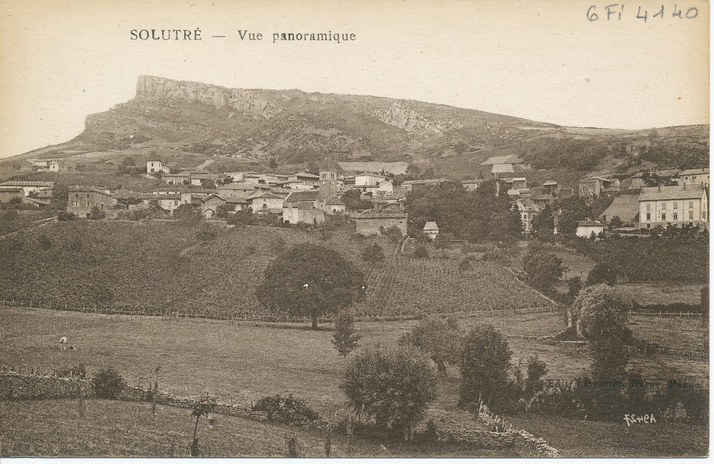 Solutré. Vue panoramique.
