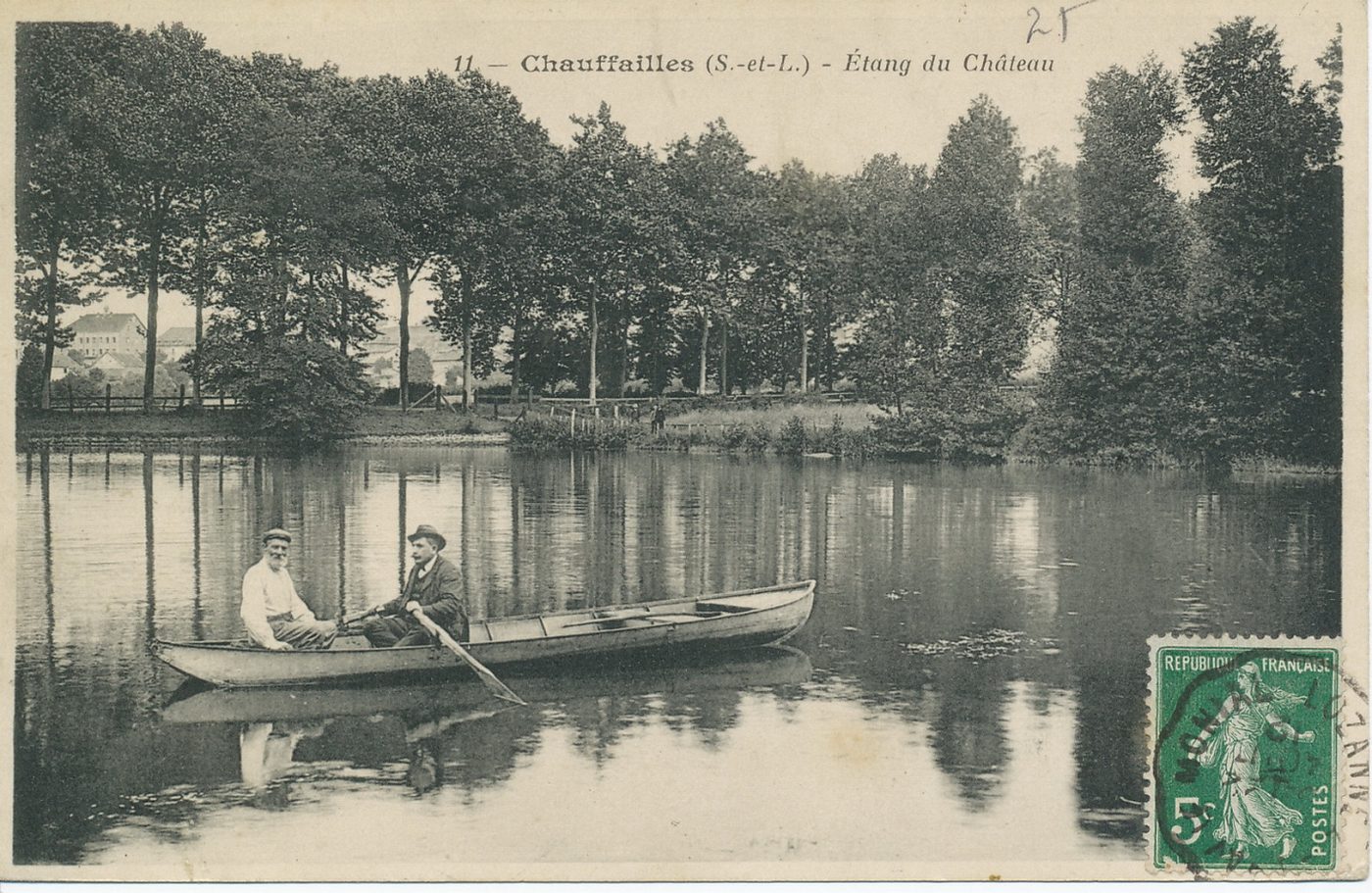Chauffailles. Etang du château.