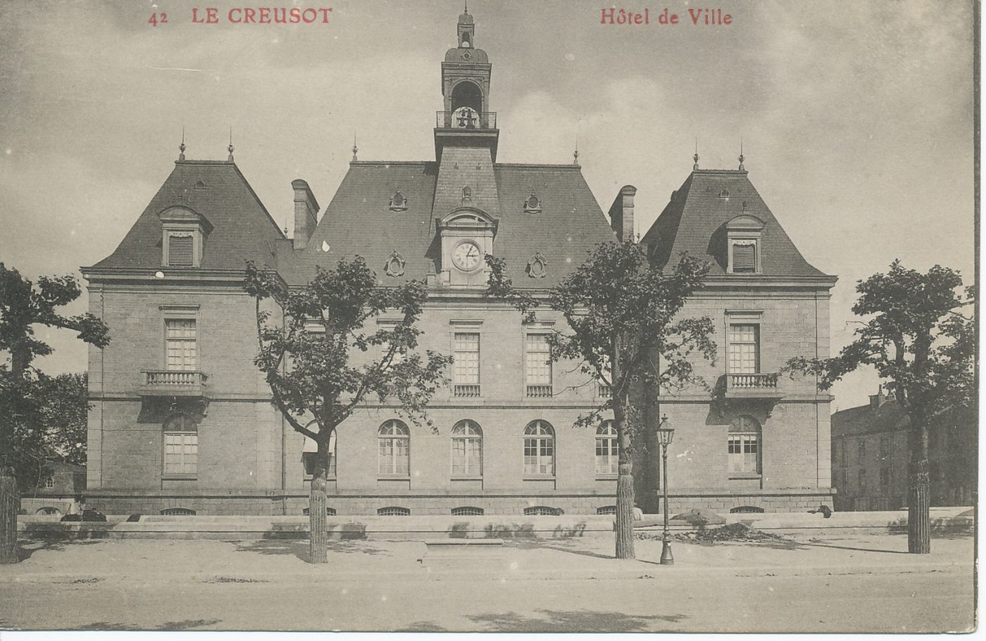 Le Creusot. Hôtel de ville.