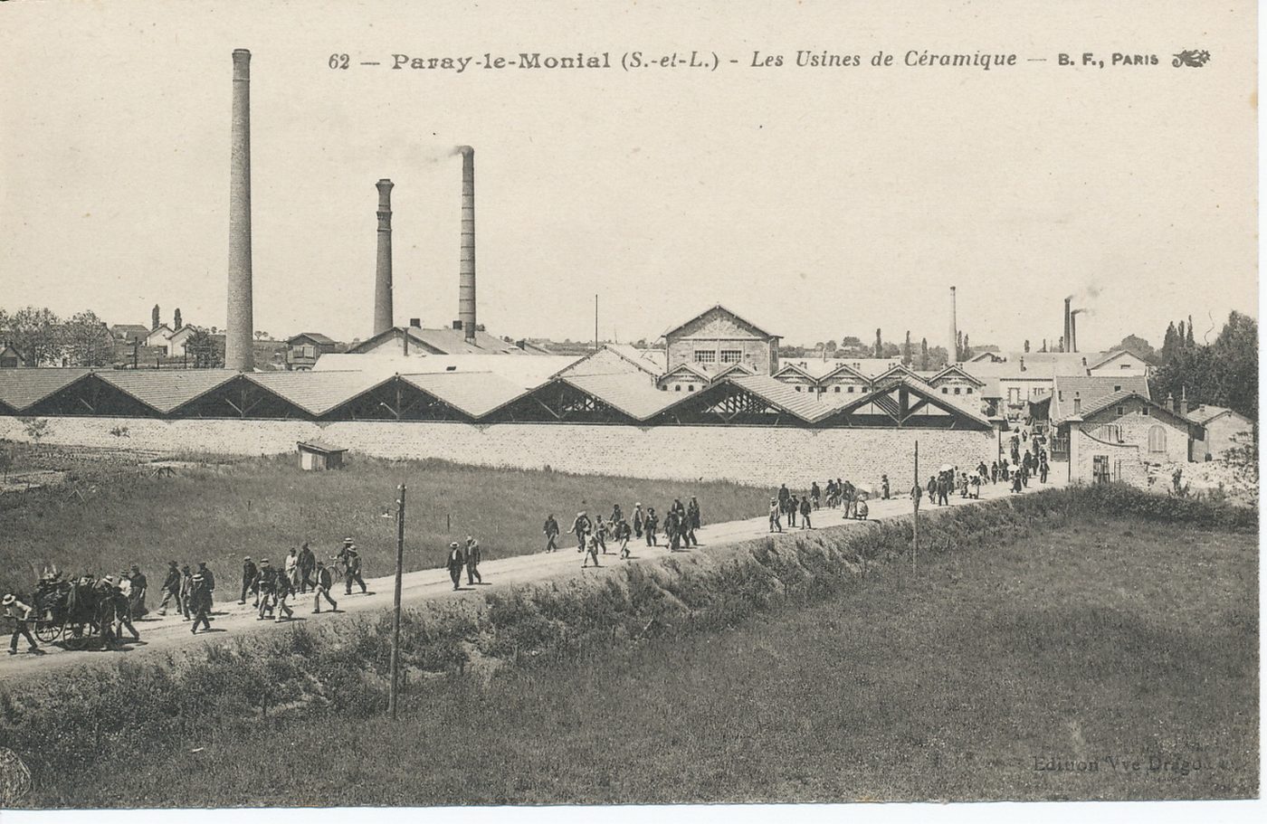 Paray-le-Monial. Les usines de céramique.