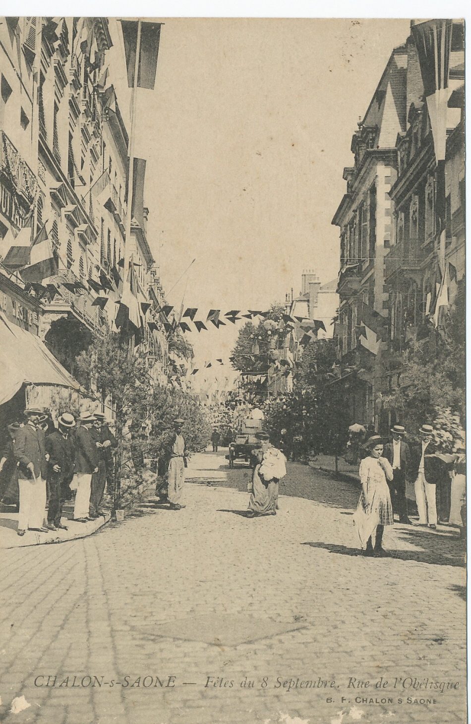 Chalon-sur-Saône. Fêtes du 8 septembre. Rue de l'Obélisque.