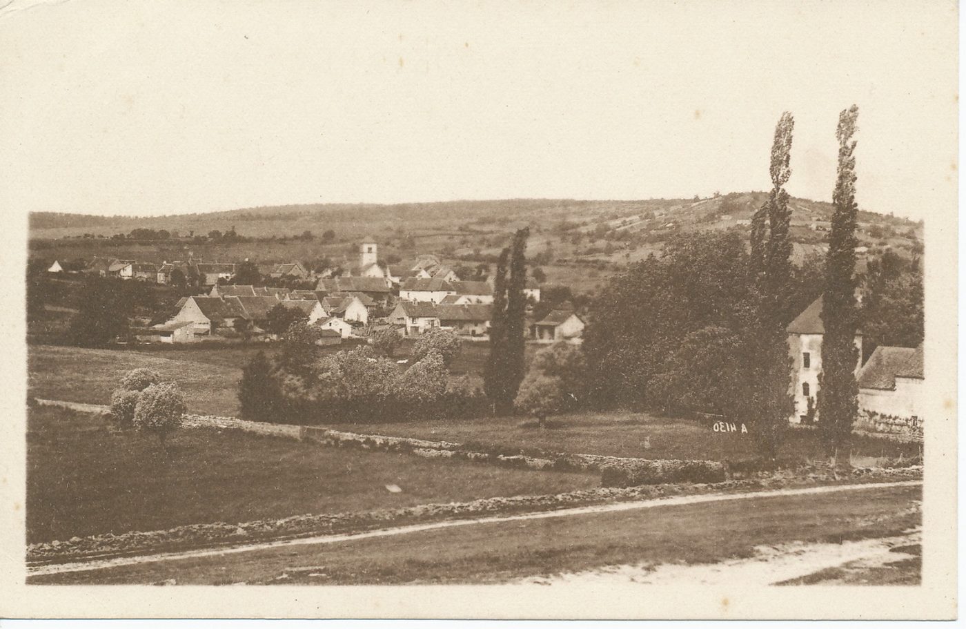 Curtil-sous-Burnand. Vue prise des Buis.