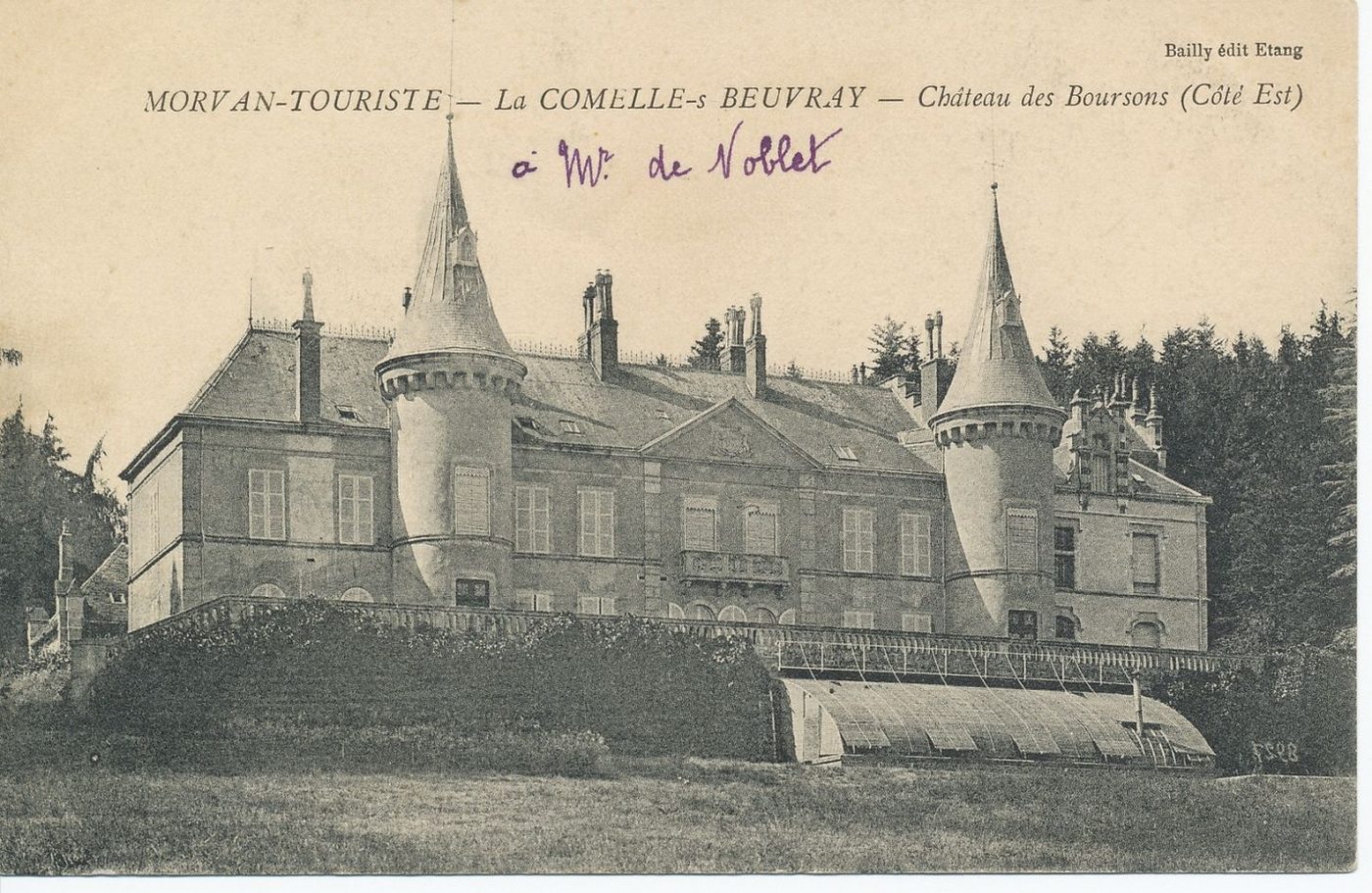 Morvan-Touriste. La Comelle-sous-Beuvray. Château des Boursons (côté Est).