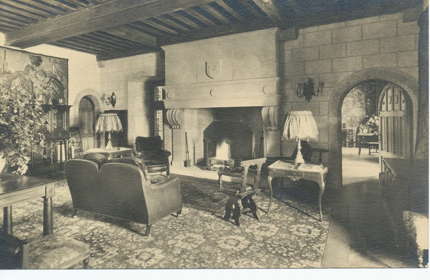 Château de Trélague. Le grand salon.