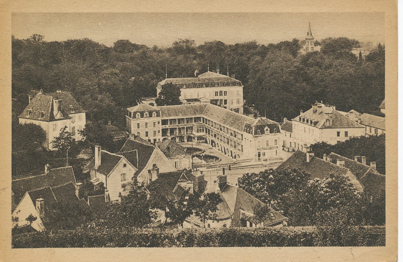 Bourbon-Lancy thermal. Vue générale de l'établissement thermal.