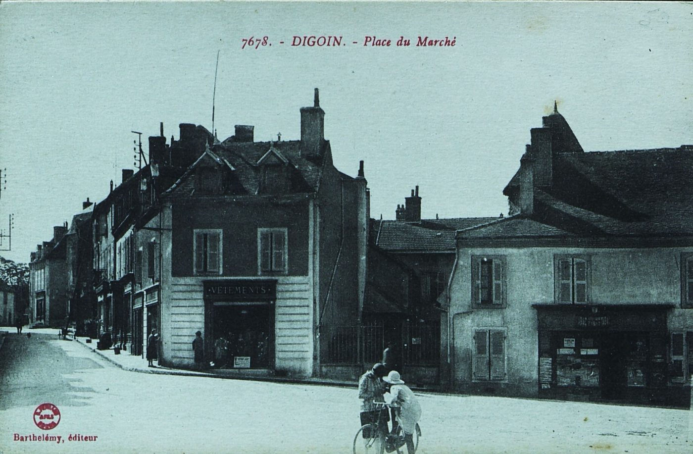 Digoin. Place du marché.