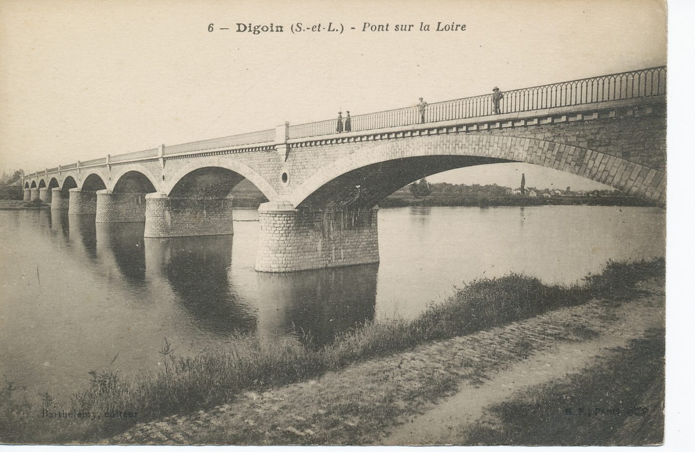 Digoin. Pont sur la Loire.