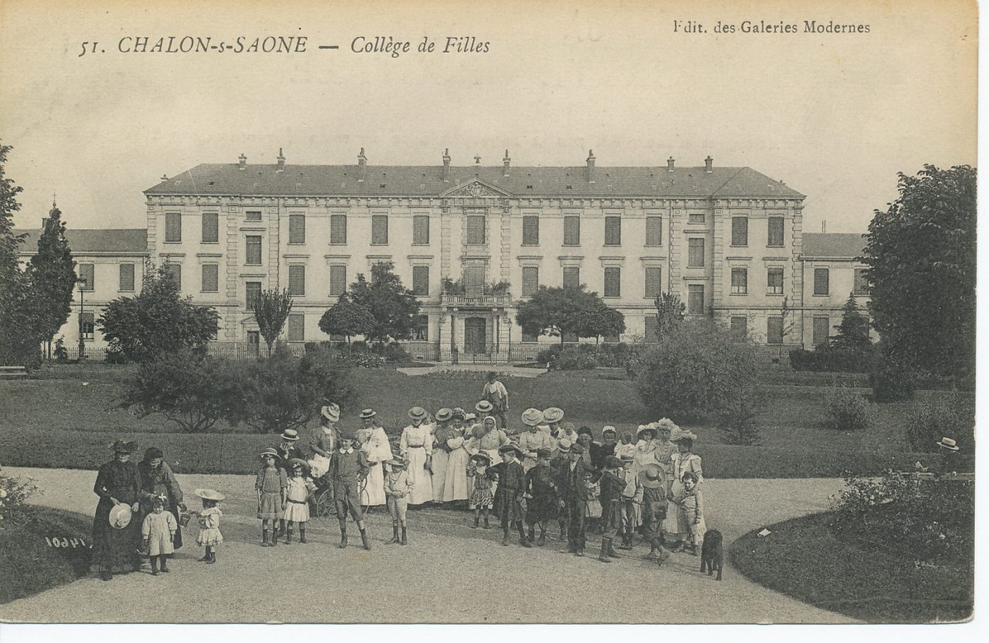 Chalon-sur-Saône. Collège de filles.