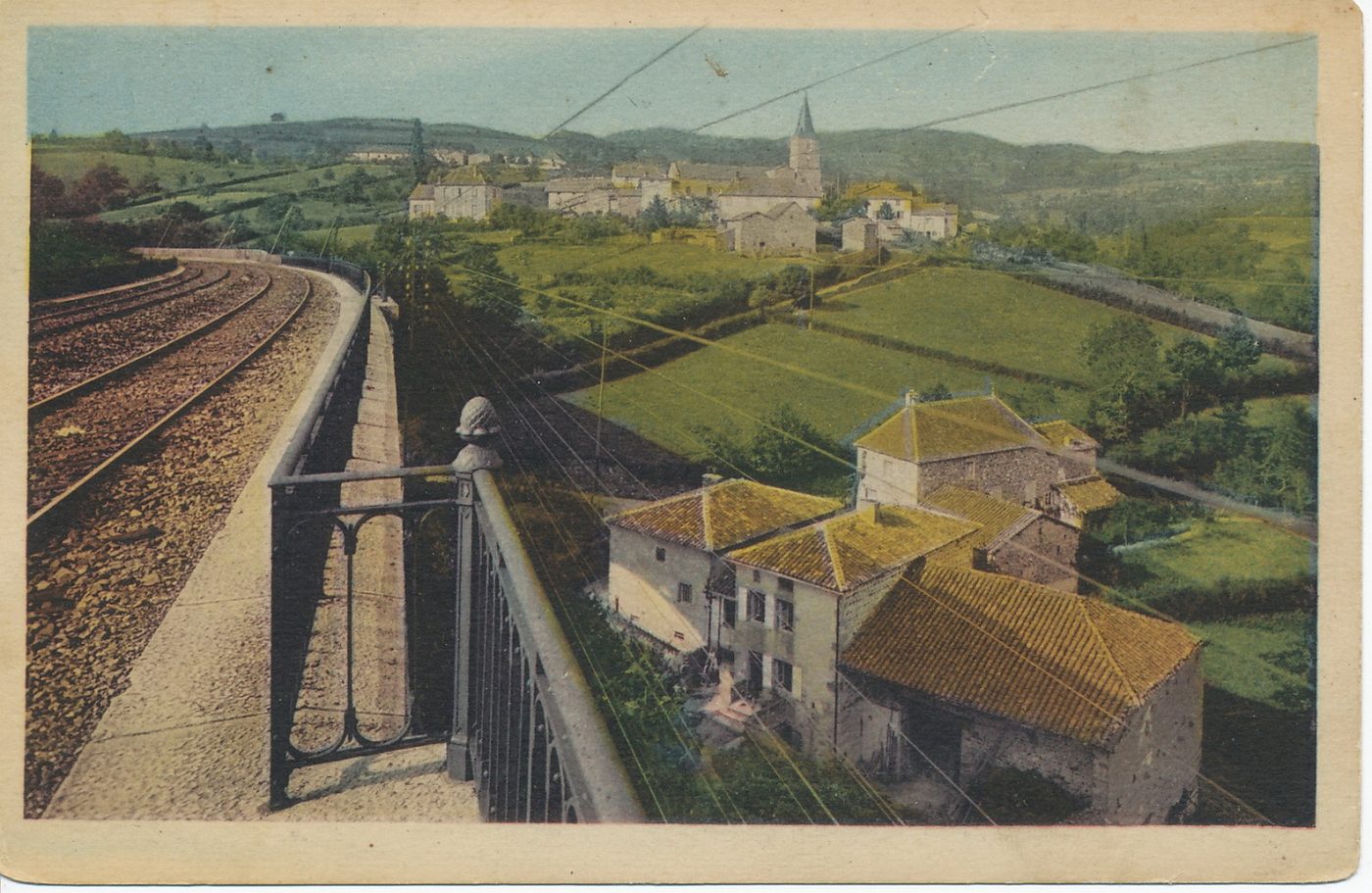 Mussy-sous-Dun. Vue générale prise du viaduc.