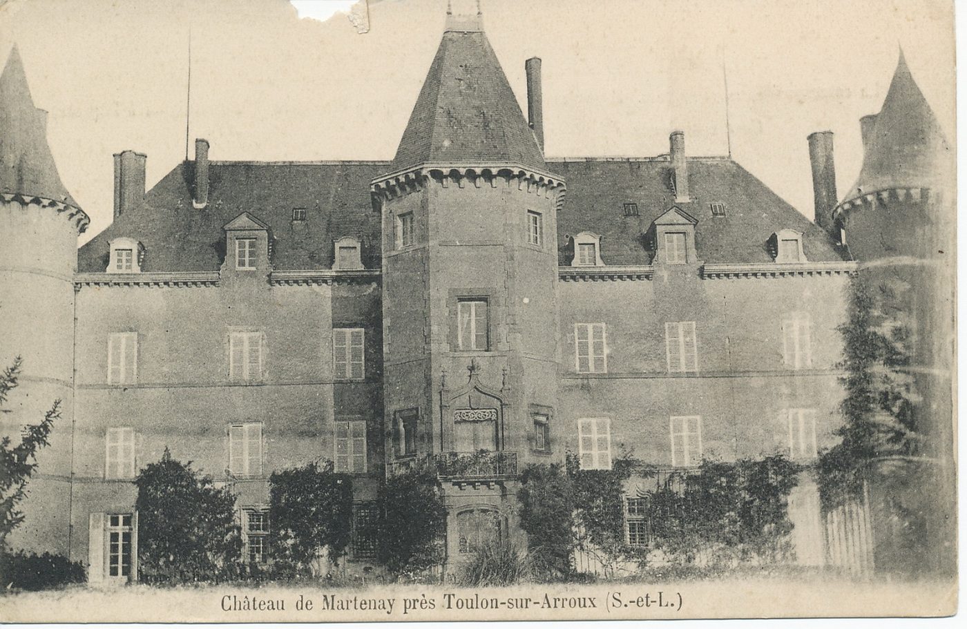 Château de Martenay près Toulon-sur-Arroux.