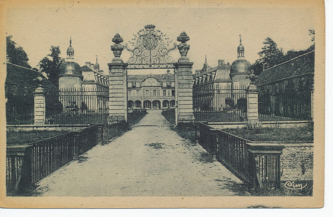 Pierre-de-Bresse. Château de Pierre.