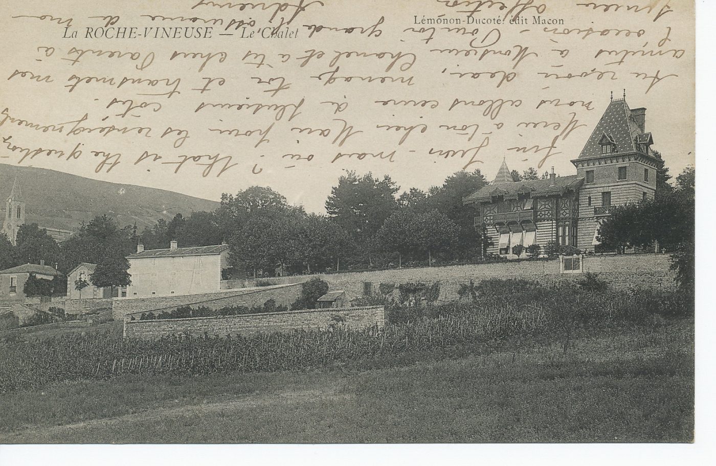 La Roche-Vineuse. Le chalet.