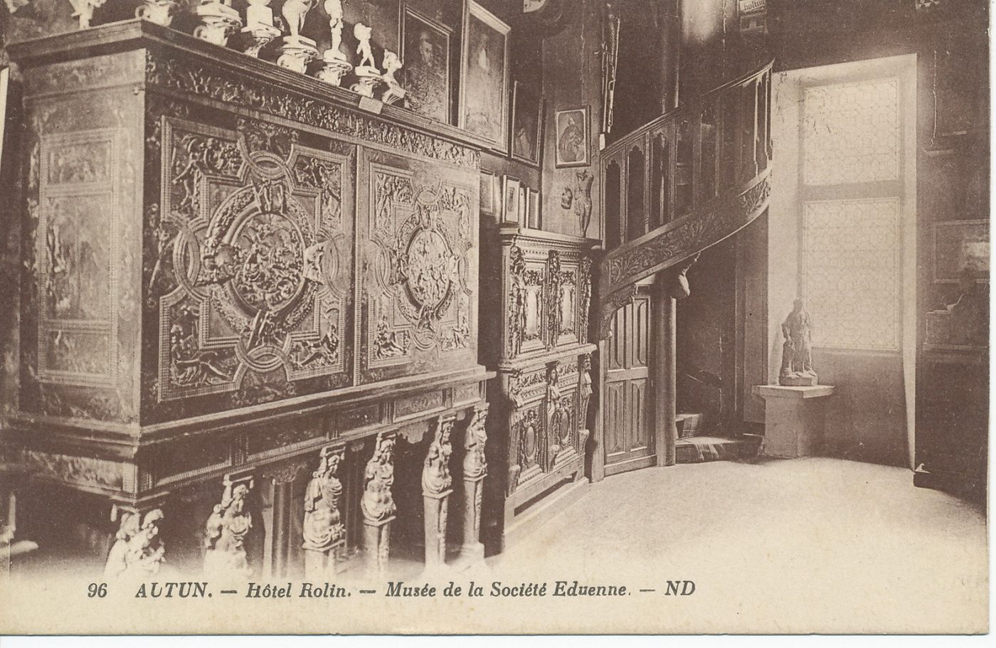 Autun. Hôtel Rolin. Musée de la société éduenne.
