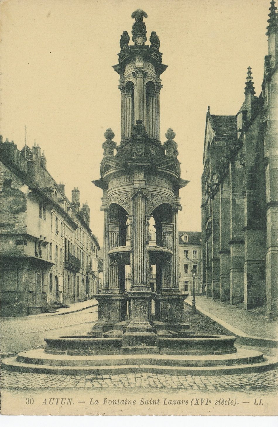 Autun. La fontaine Saint-Lazare (XVIe s.).