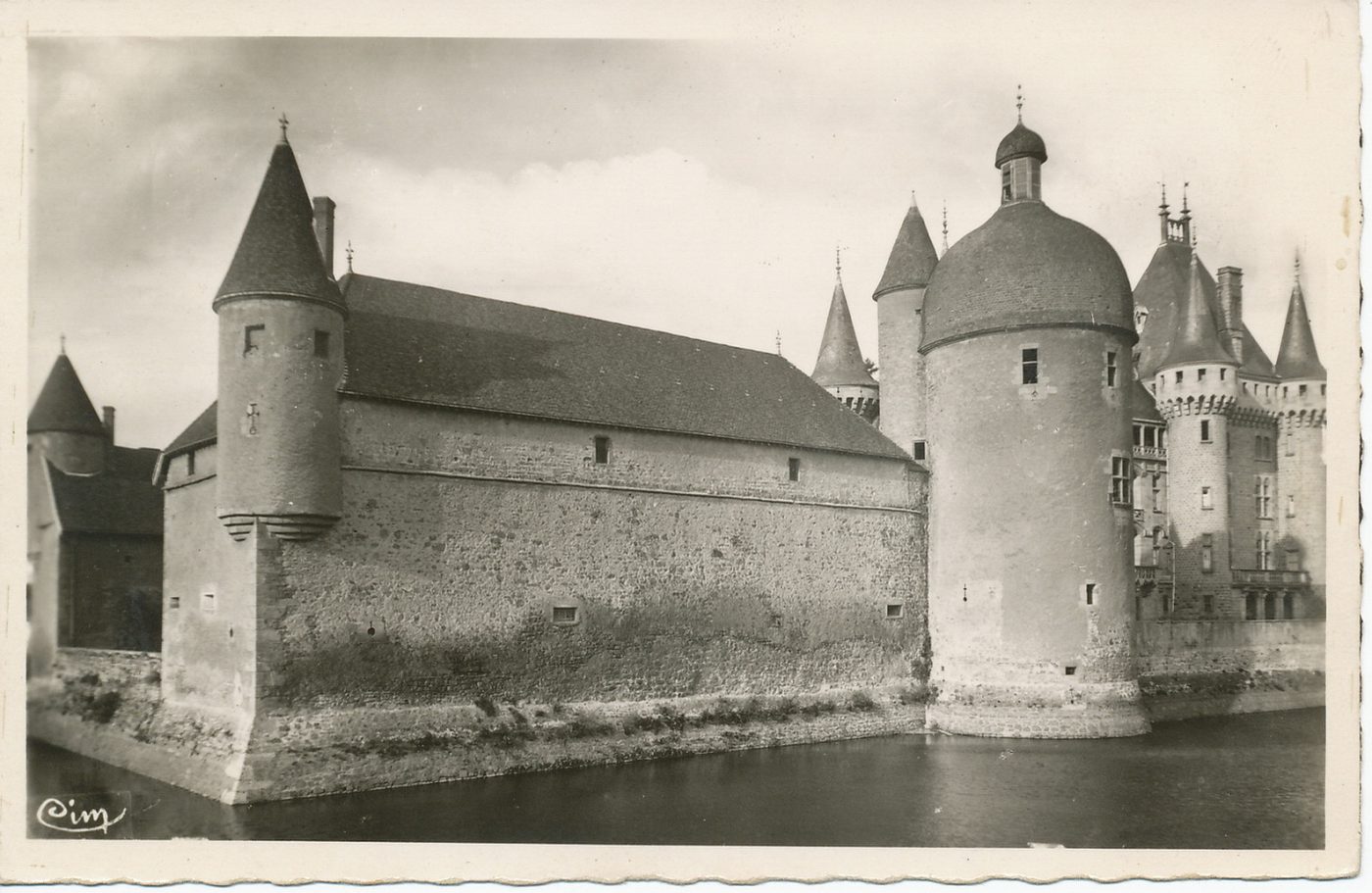 La Clayette. Le château.