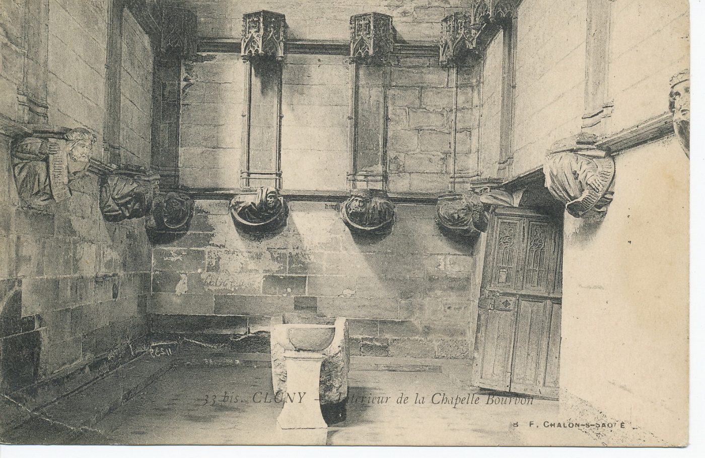 Cluny. Intérieur de la chapelle Bourbon.