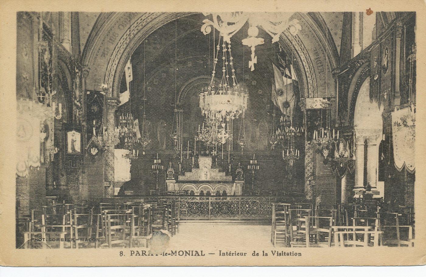 Paray-le-Monial. Intérieur de la Visitation.
