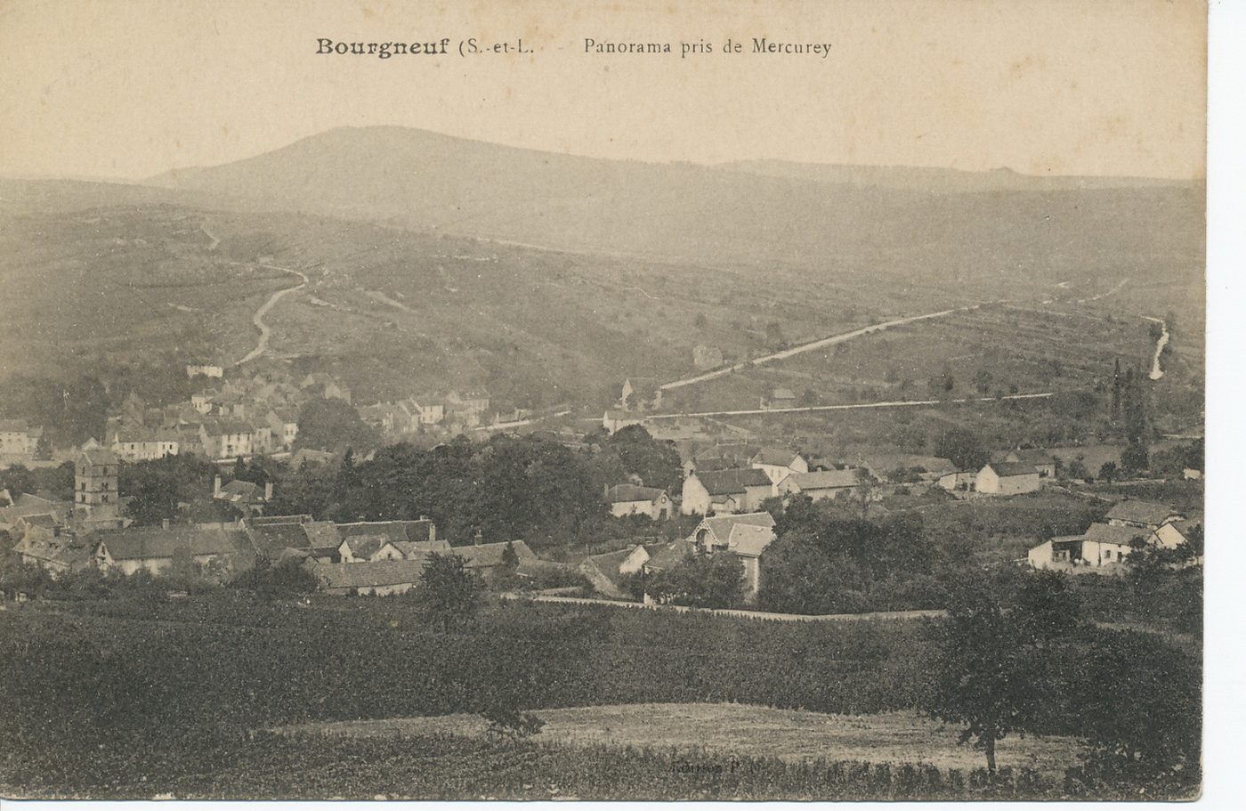 Bourgneuf. Panorama pris de Mercurey.