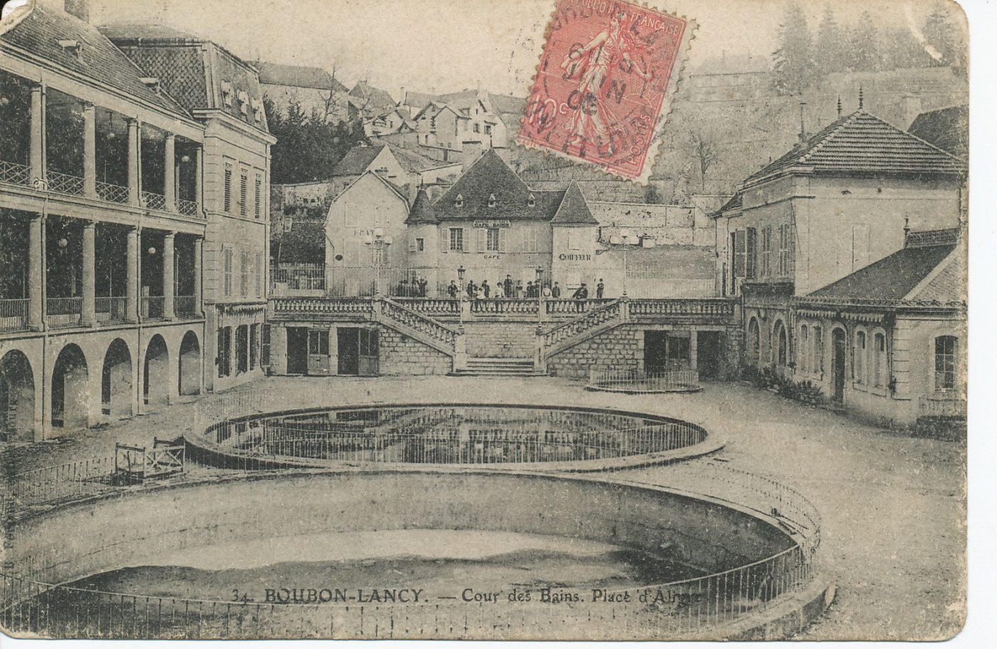 Bourbon-Lancy. Cour des bains. Place d'Aligre.