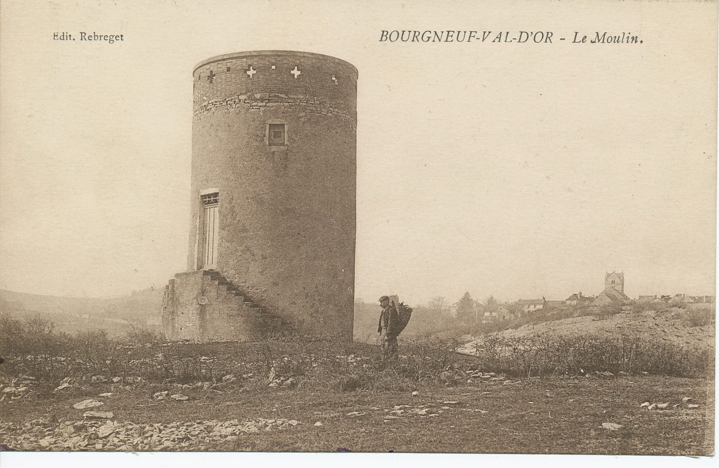 Bourgneuf-Val-d'Or. Le moulin.