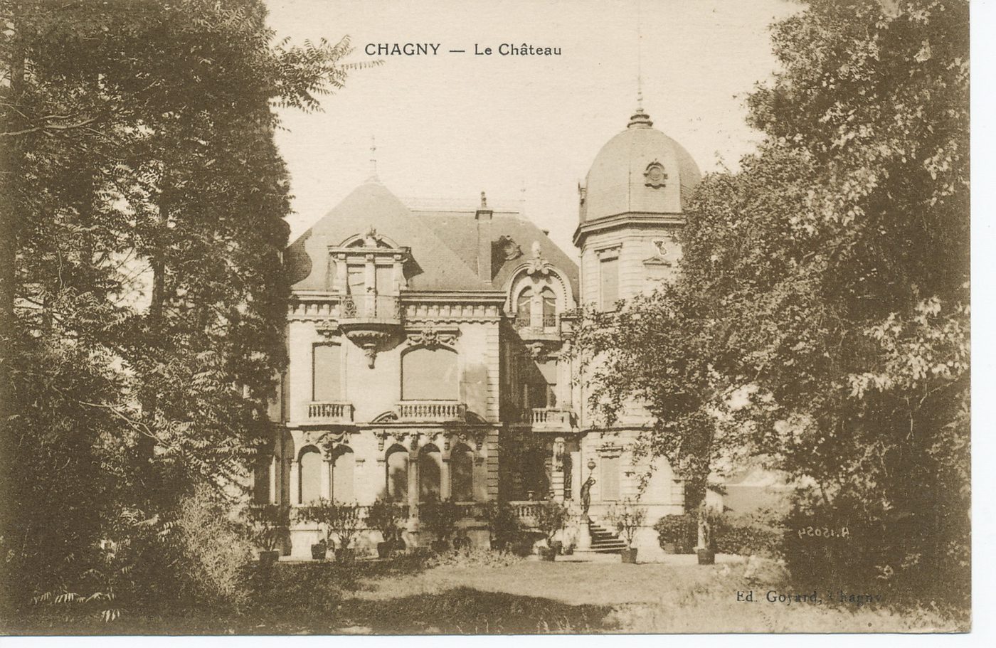 Chagny. Le château.