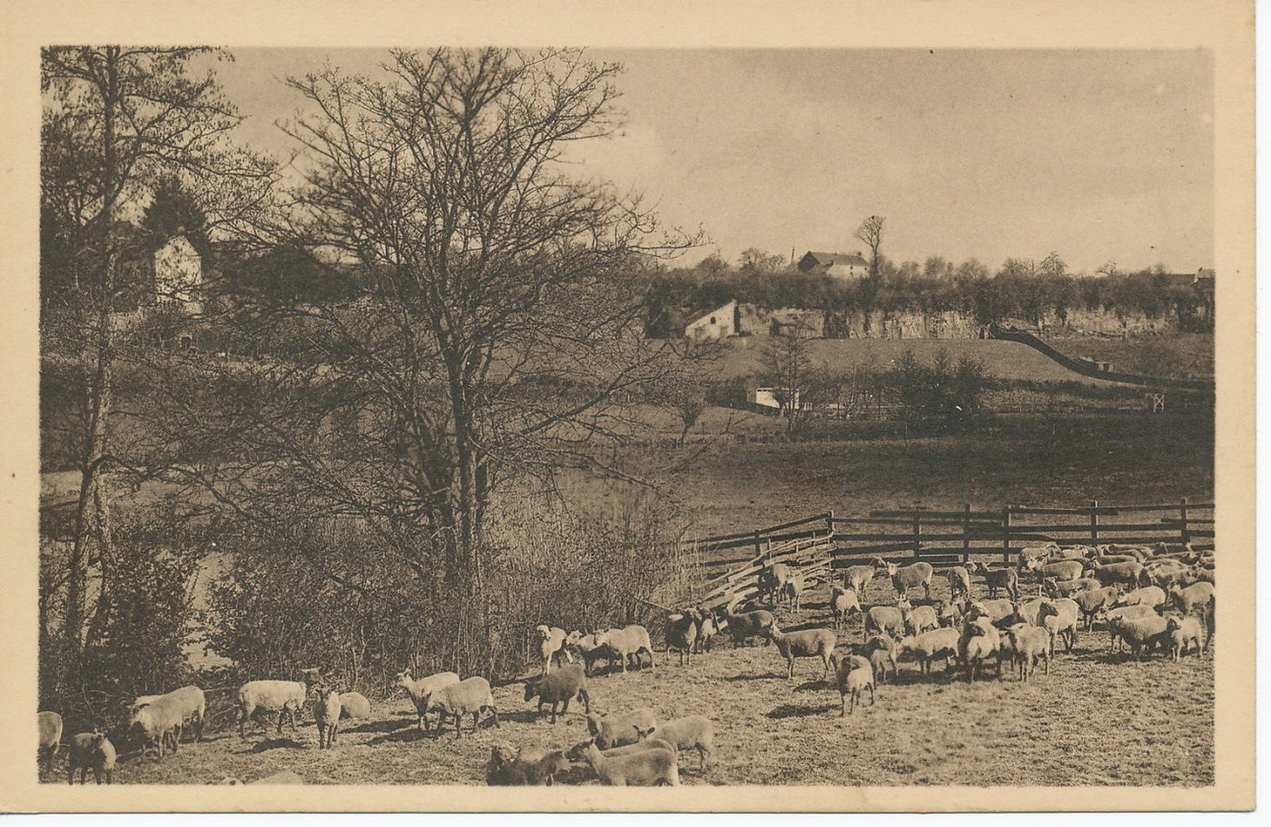 Charolles. Paysage au quartier Pont de Pierre.