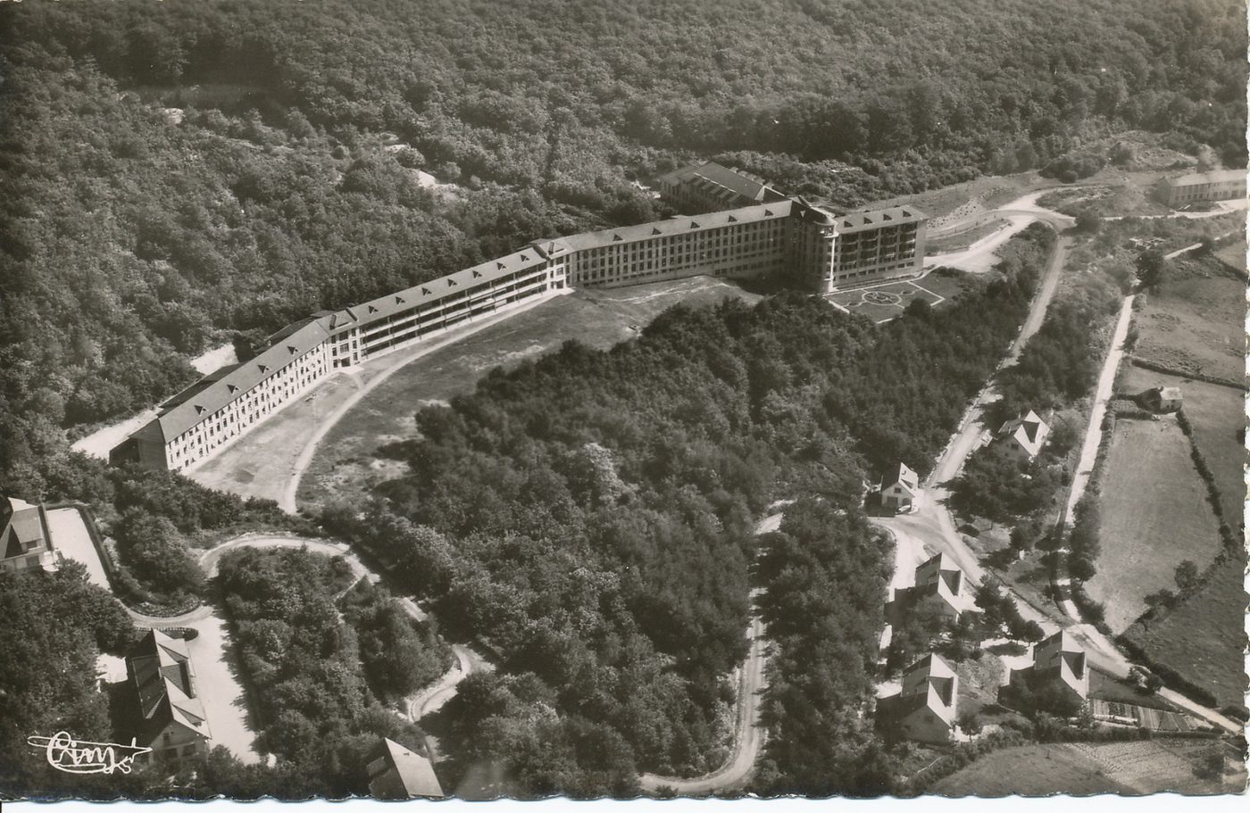 Bergesserin. Vue aérienne du sanatorium.