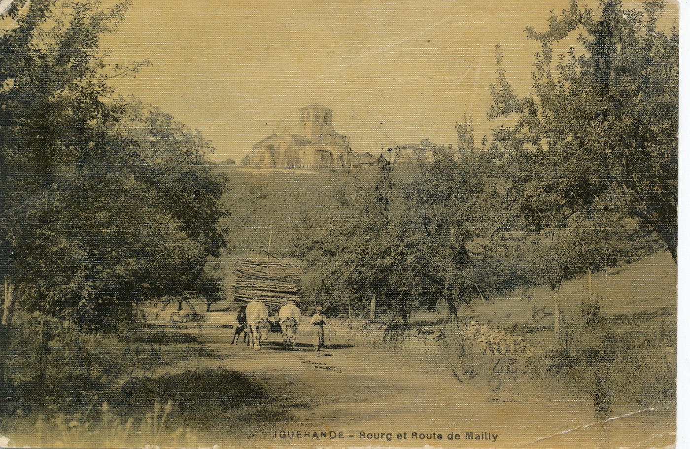 Iguerande. Bourg et route de Mailly.