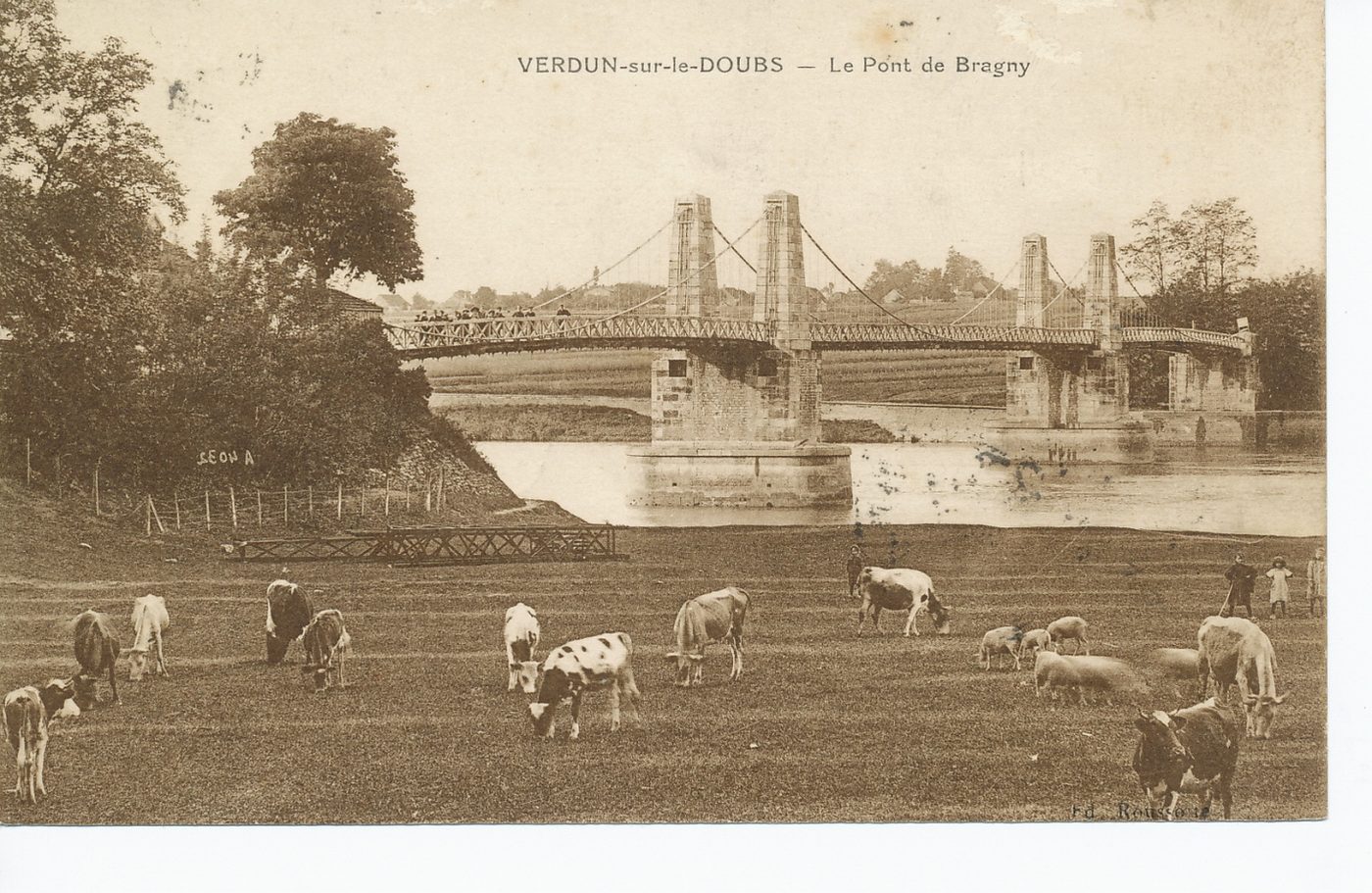 Verdun-sur-le-Doubs. Le pont de Bragny.