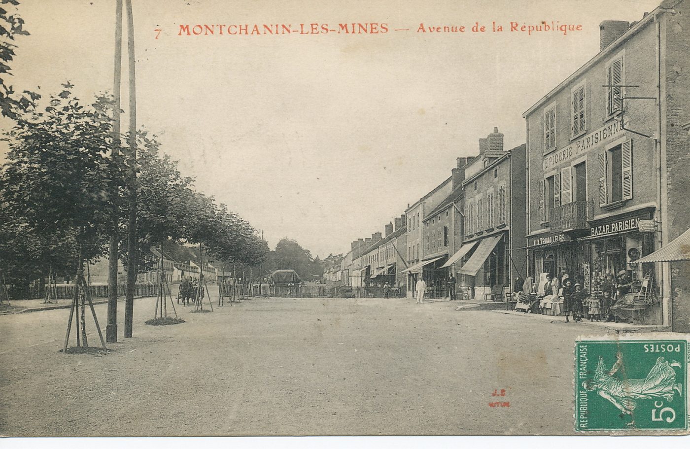 Montchanin-les-Mines. Avenue de la République.