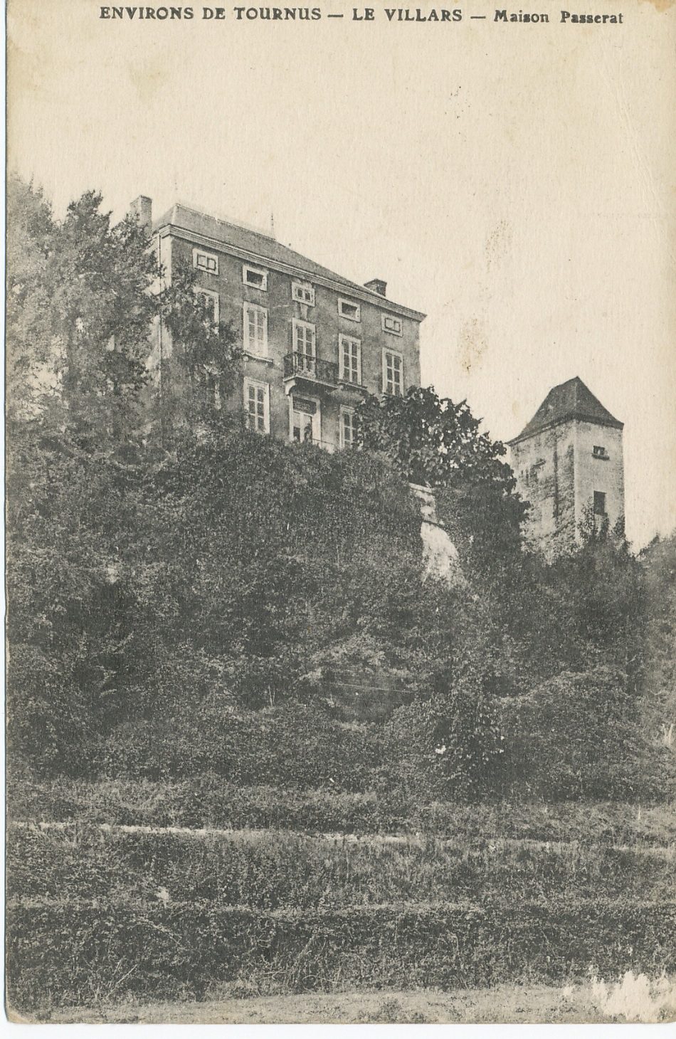Environs de Tournus. Le Villars. Maison Passerat.