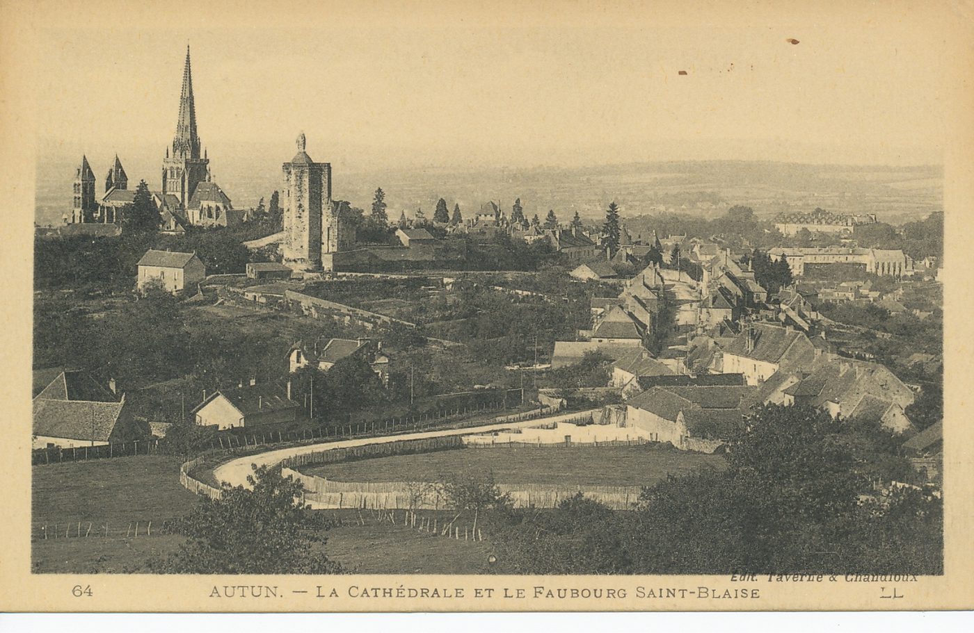 Autun. La cathédrale et le faubourg Saint-Blaise.