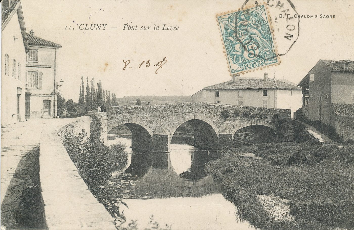 Cluny. Pont sur la levée.
