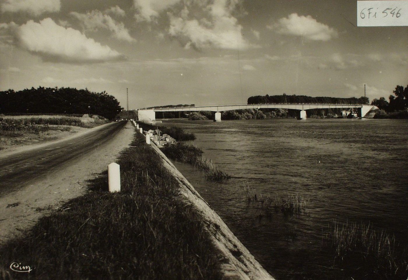 Bragny-sur-Saône. La Saône.