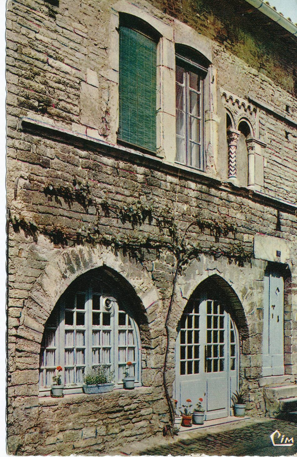 Cluny. Maison romane (XIIe s.).
