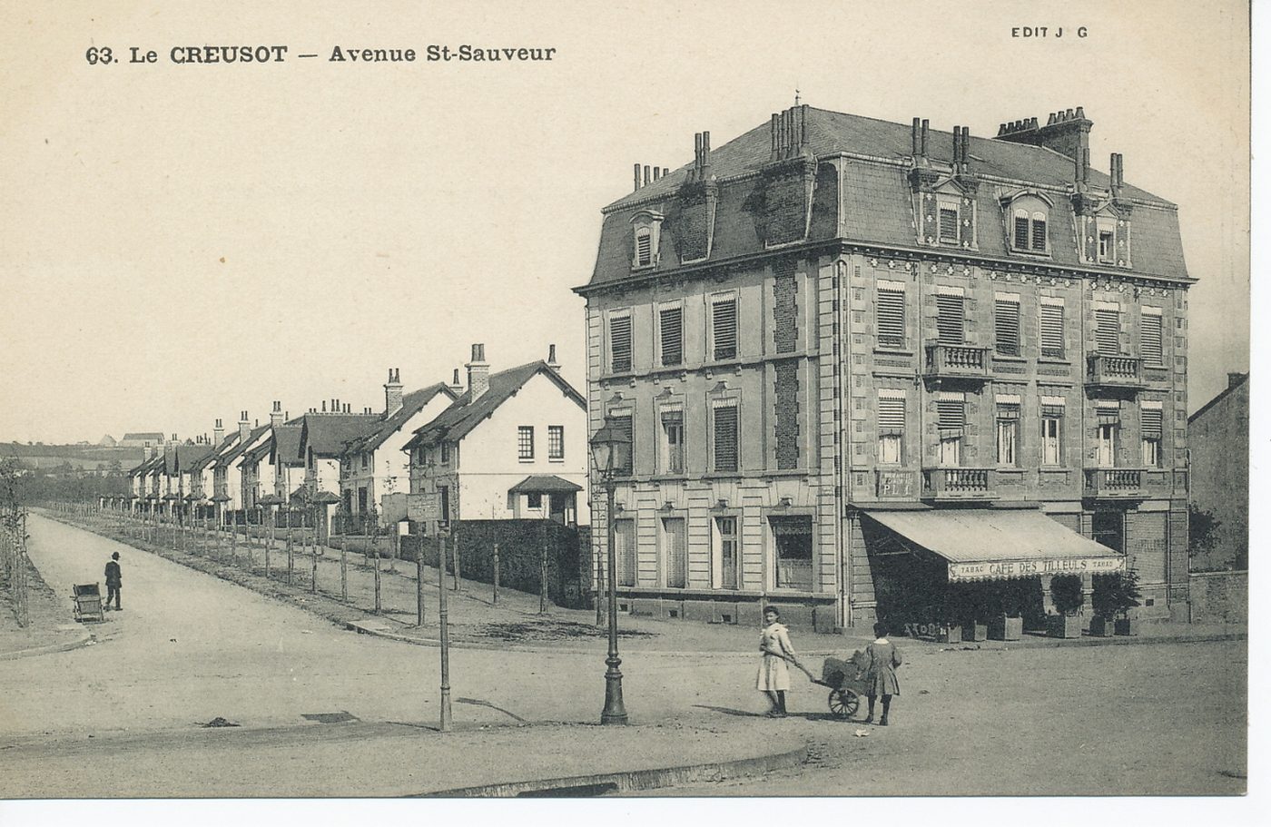 Le Creusot. Avenue Saint-Sauveur.