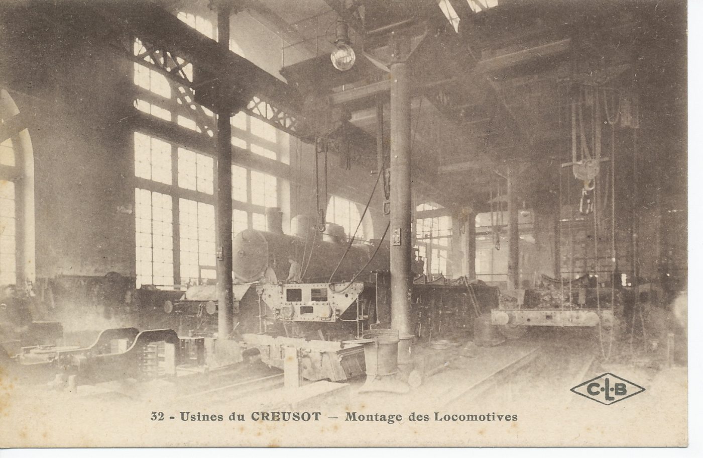 Usines du Creusot. Montage des locomotives.