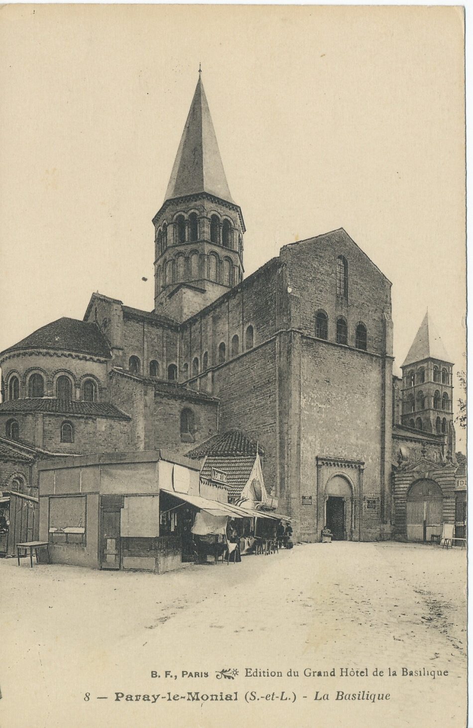 Paray-le-Monial. La basilique.