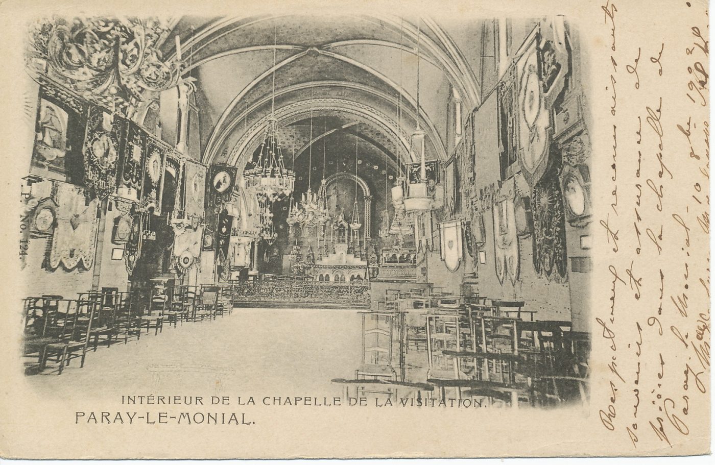 Paray-le-Monial. Intérieur de la chapelle de la Visitation.