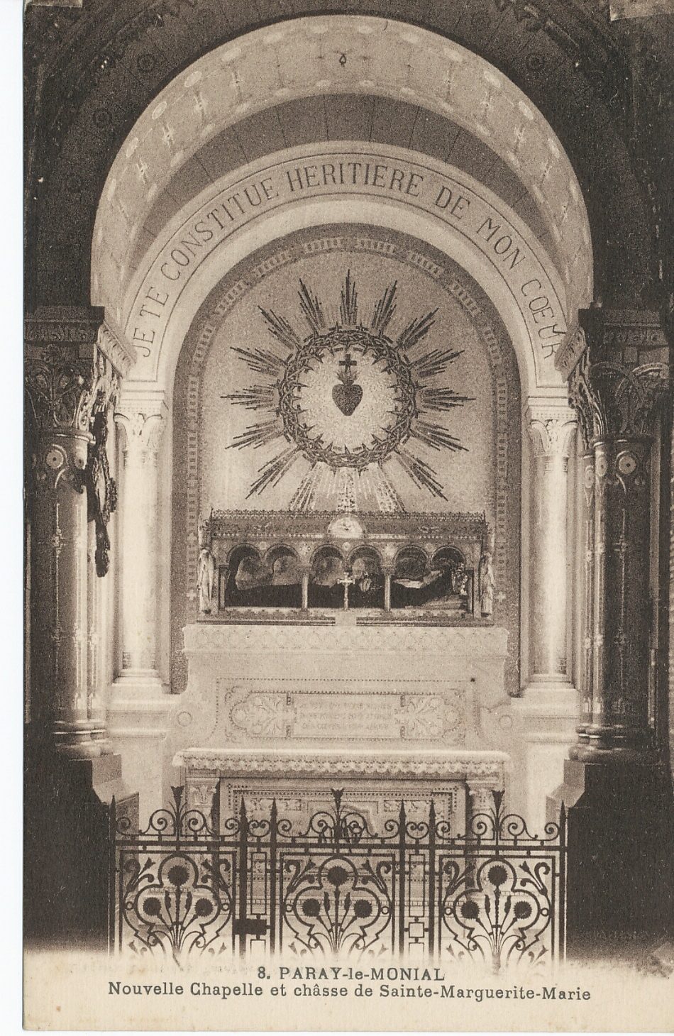 Paray-le-Monial. Nouvelle chapelle et châsse de sainte Marguerite-Marie.