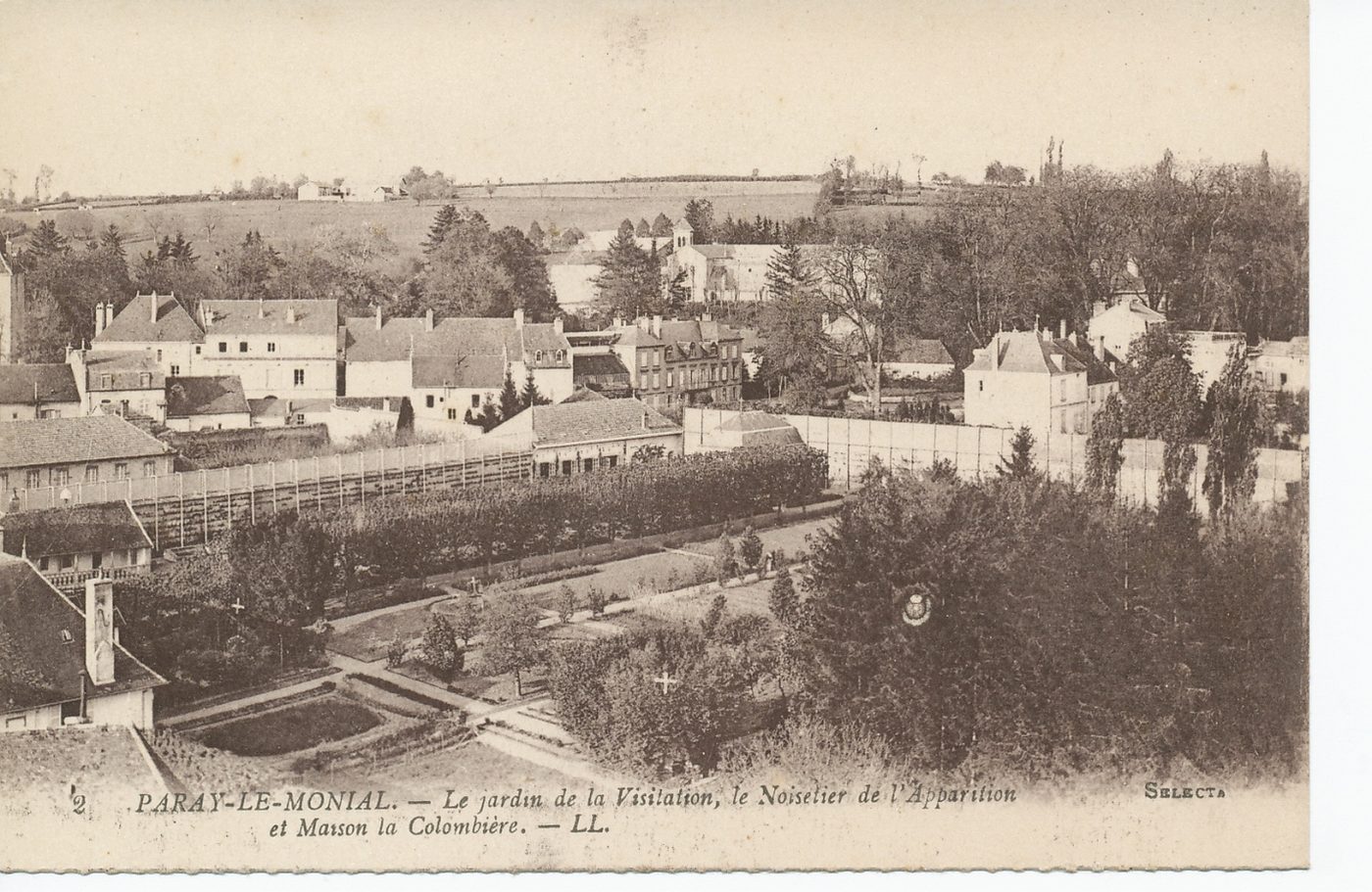 Paray-le-Monial. Le Jardin de la Visitation, le Noisetier de l'Apparition et Maison la Colombière.
