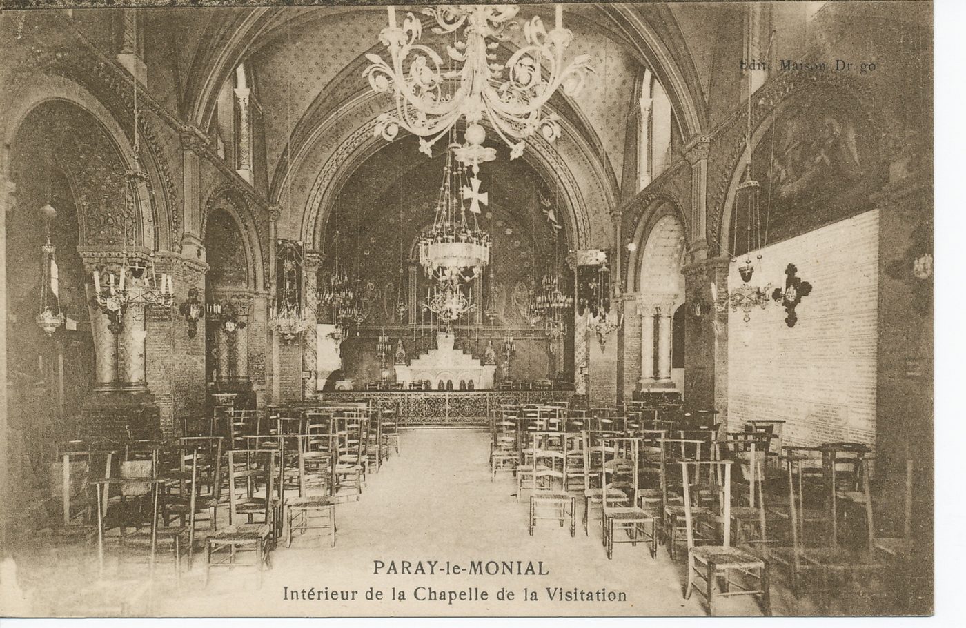 Paray-le-Monial. Intérieur de la chapelle de la Visitation.